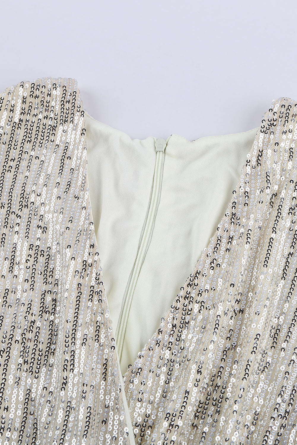 Vestido de lentejuelas con manga farol y escote en V profundo - EBEPEX