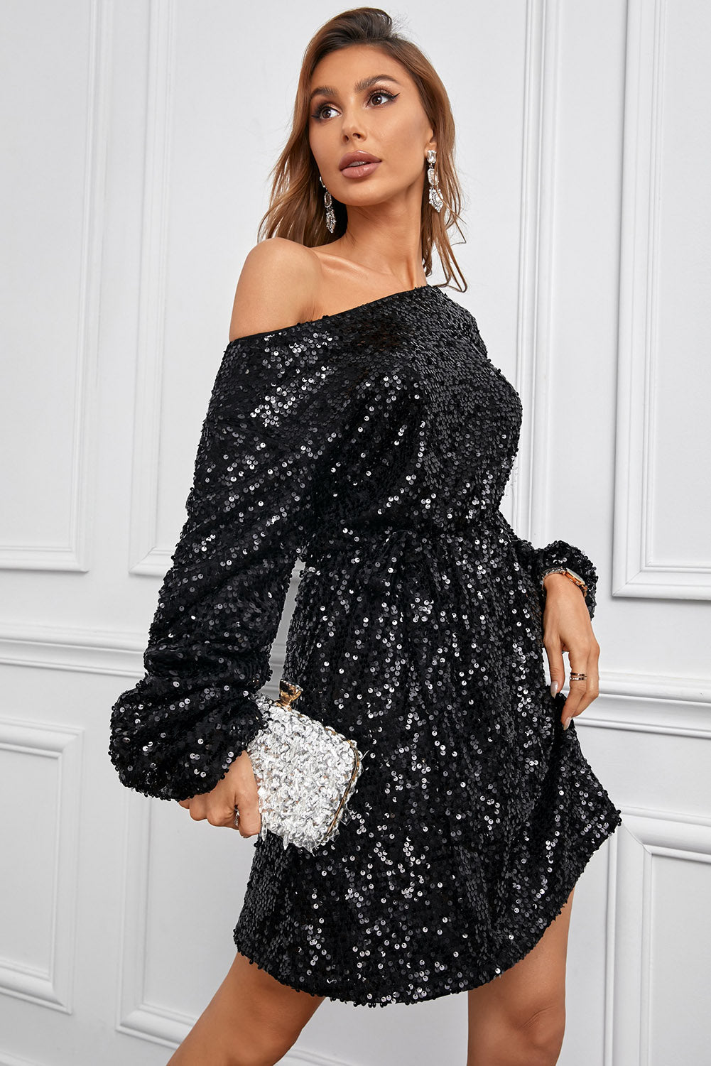 Mini vestido negro de manga larga con lentejuelas - EBEPEX